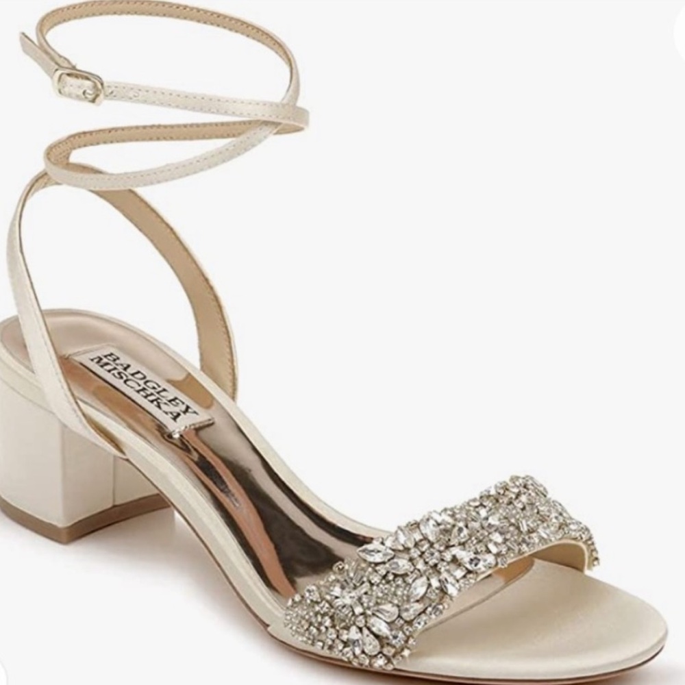 Badgley Mischka Ivory Wrap Block Heel